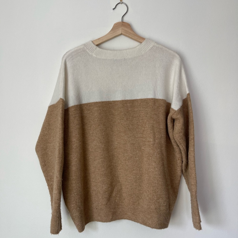 VINCE CAMUTO Color Block Sweater - Picture 7 of 8